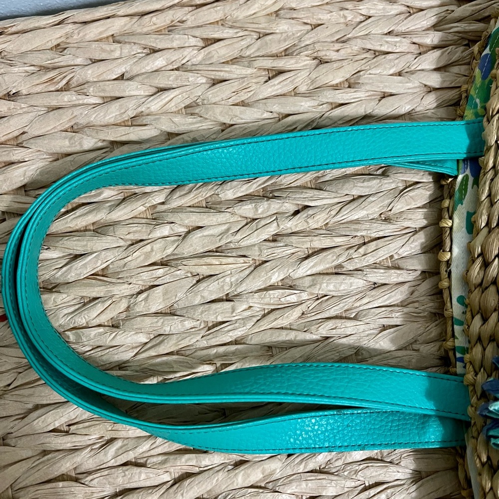 Straw Handbag with Faux Leather Straps - Picture 9 of 9